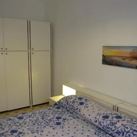 Very And Modern Close To The By Beahost Апартаменты