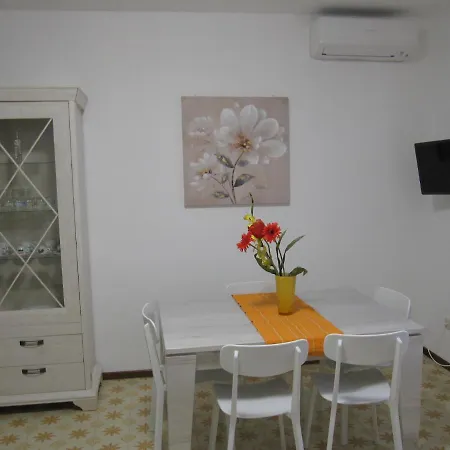 Very And Modern Close To The By Beahost شقة *